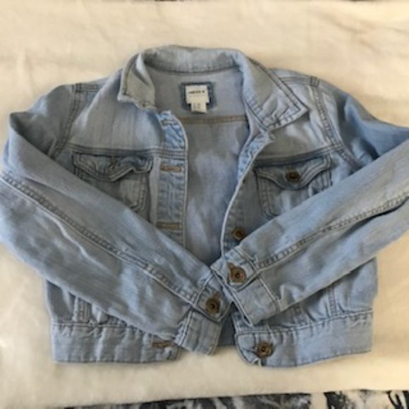 Light Wash Jean Jacket from Forever 21 Girls. - Picture 2 of 3